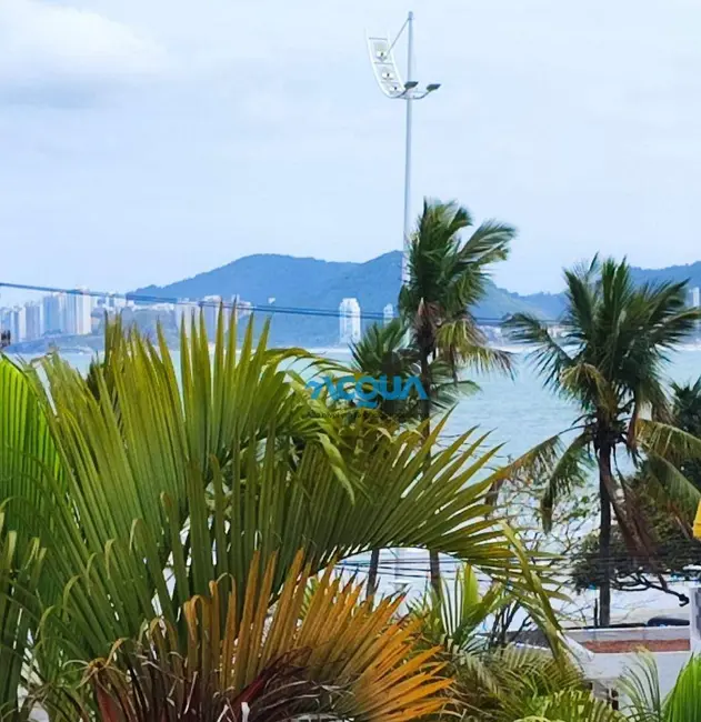 Sobrado com 3 quartos à venda, 208m2 em Guaruja - SP - imagem 1 Foto 1 de Sobrado com 3 quartos à venda, 208m2 em Guaruja - SP