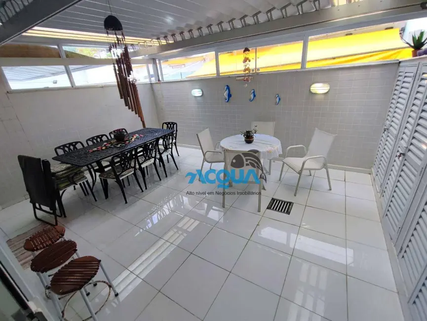 Sobrado com 3 quartos à venda, 208m2 em Guaruja - SP - imagem 6 Foto 6 de Sobrado com 3 quartos à venda, 208m2 em Guaruja - SP