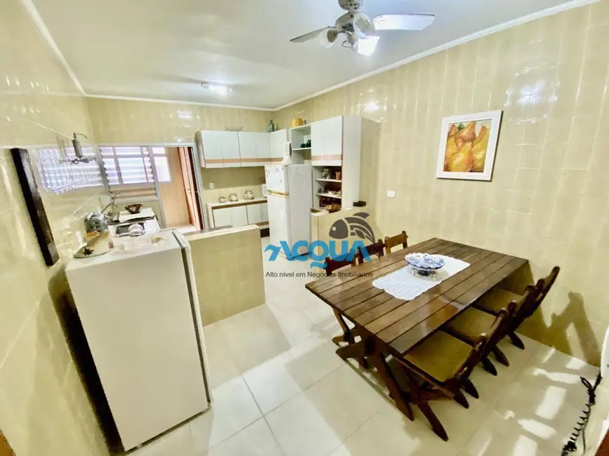 Apartamento com 3 quartos à venda, 160m2 em Barra Funda, Guaruja - SP - imagem 6 Foto 6 de Apartamento com 3 quartos à venda, 160m2 em Barra Funda, Guaruja - SP