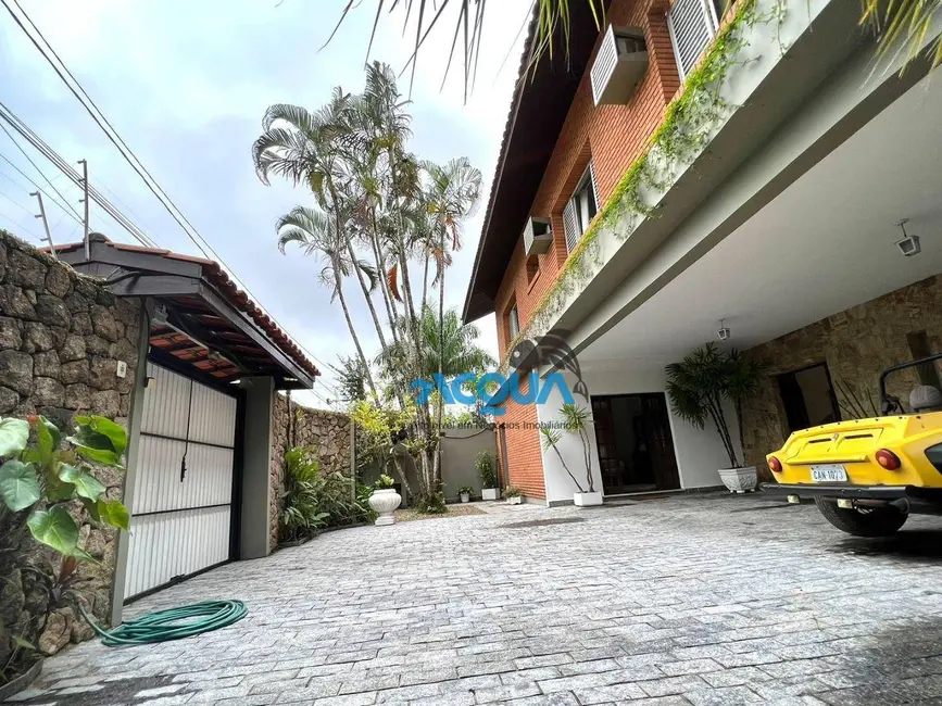 Sobrado com 5 quartos à venda, 660m2 em Jardim Virgínia, Guaruja - SP - imagem 4 Foto 4 de Sobrado com 5 quartos à venda, 660m2 em Jardim Virgínia, Guaruja - SP