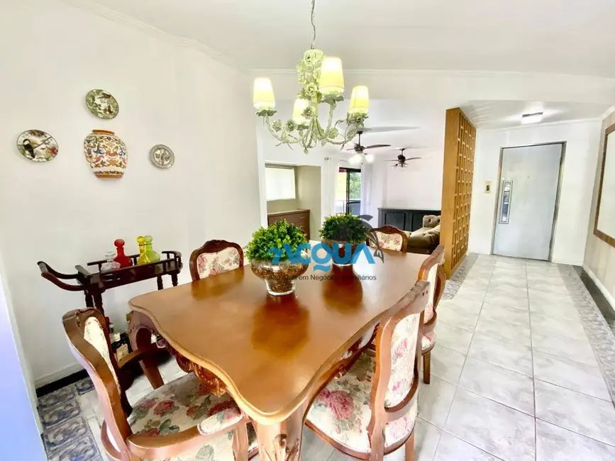 Foto 3 de Apartamento com 4 quartos à venda, 140m2 em Vila Alzira, Guaruja - SP