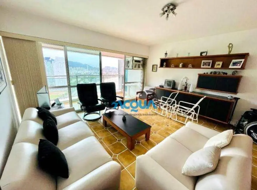 Foto 3 de Apartamento com 3 quartos à venda, 160m2 em Guaruja - SP