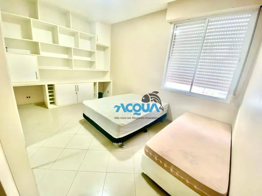 Foto 7 de Apartamento com 4 quartos à venda, 190m2 em Guaruja - SP