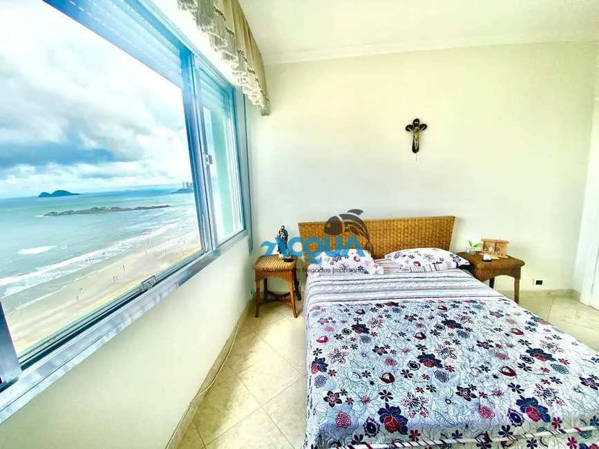 Foto 7 de Apartamento com 4 quartos à venda, 190m2 em Guaruja - SP