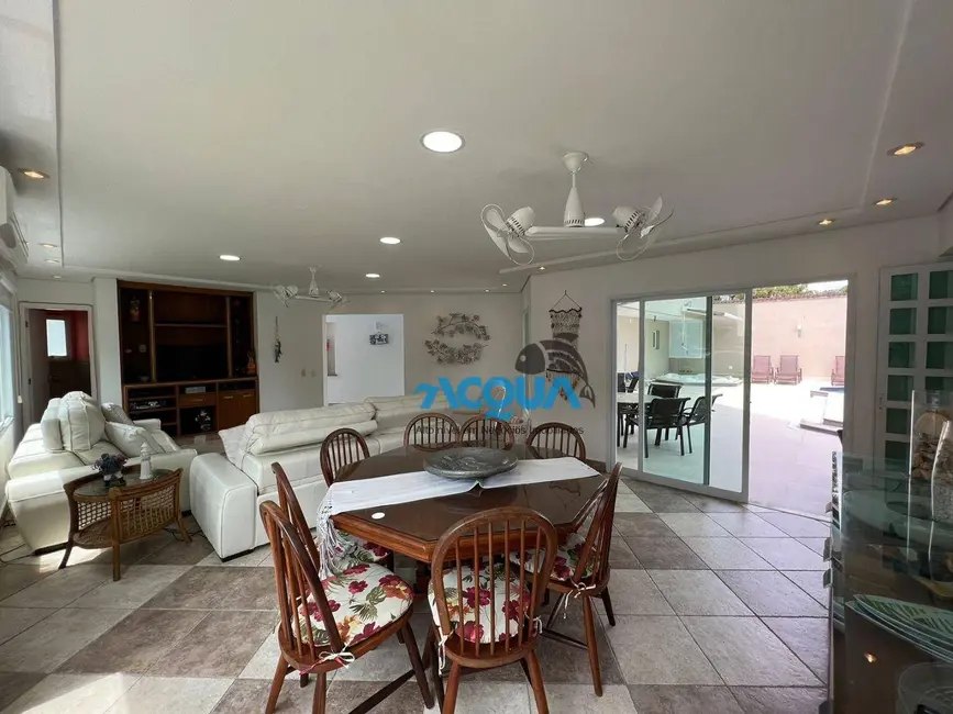 Casa de Condomínio com 7 quartos à venda, 582m2 em Balneario Praia do Perequê, Guaruja - SP - imagem 4 Foto 4 de Casa de Condomínio com 7 quartos à venda, 582m2 em Balneario Praia do Perequê, Guaruja - SP