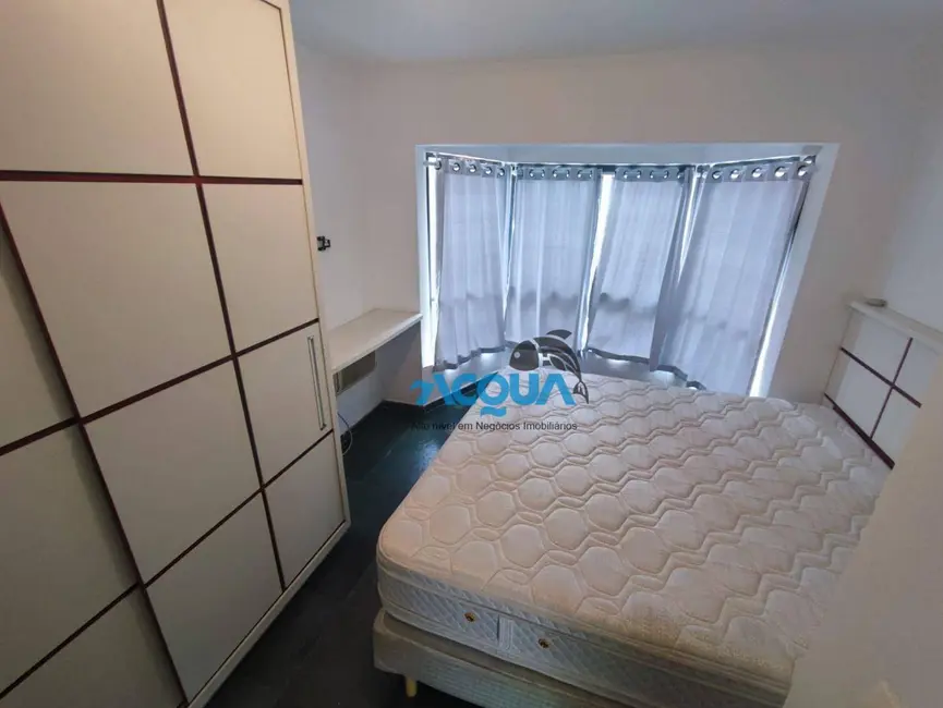 Foto 5 de Apartamento com 3 quartos à venda, 80m2 em Guaruja - SP