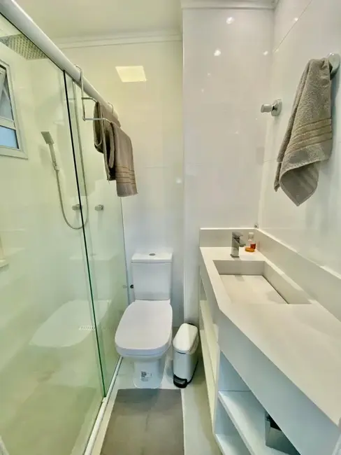 Foto 9 de Apartamento com 3 quartos à venda, 120m2 em Jardim Astúrias, Guaruja - SP