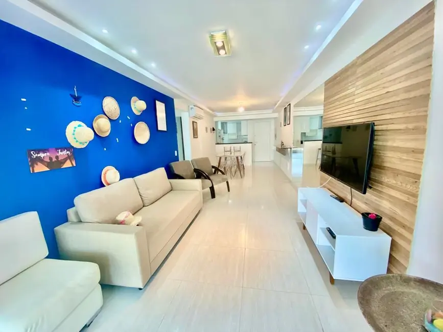 Foto 2 de Apartamento com 3 quartos à venda, 120m2 em Jardim Astúrias, Guaruja - SP