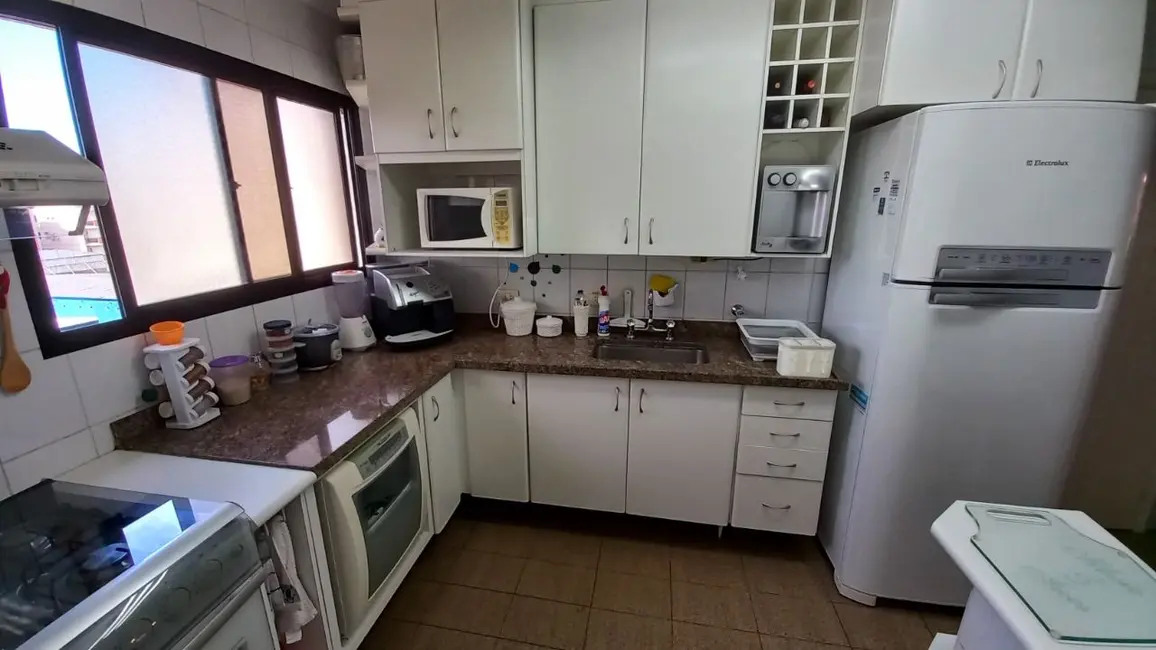 Apartamento com 3 quartos à venda, 136m2 em Loteamento João Batista Julião, Guaruja - SP - imagem 5 Foto 5 de Apartamento com 3 quartos à venda, 136m2 em Loteamento João Batista Julião, Guaruja - SP