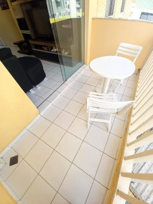 Foto 4 de Apartamento com 3 quartos à venda, 75m2 em Jardim Três Marias, Guaruja - SP