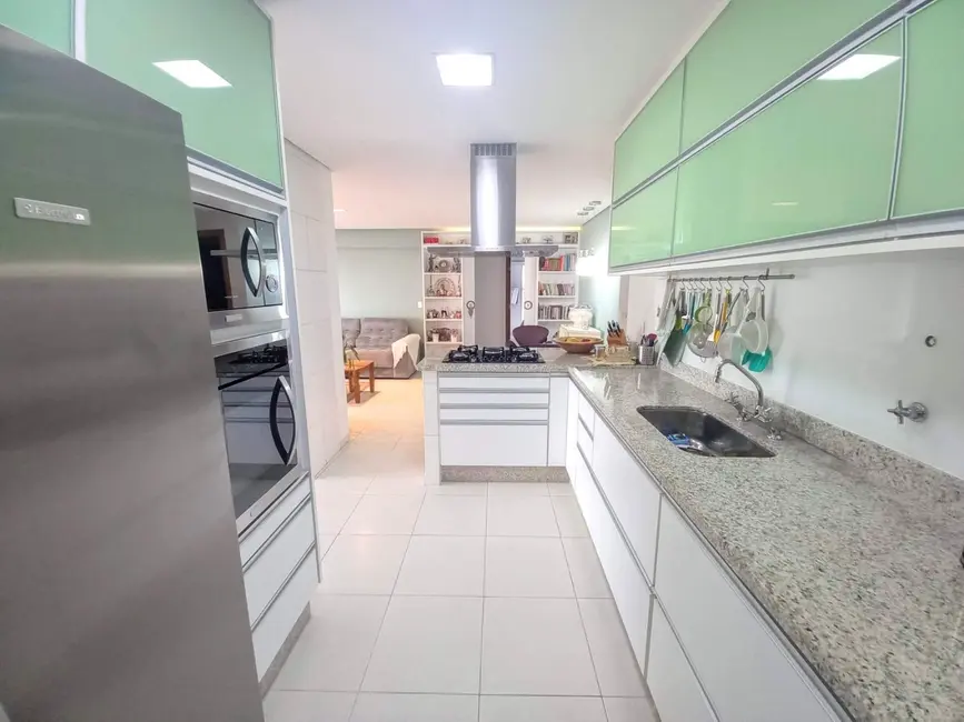 Foto 6 de Apartamento com 4 quartos à venda, 143m2 em Guaruja - SP