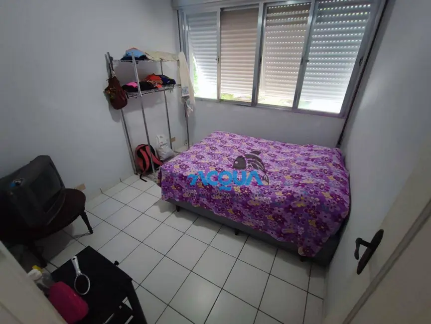 Foto 6 de Apartamento com 3 quartos à venda, 70m2 em Guaruja - SP