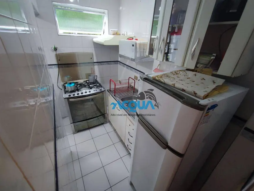 Foto 4 de Apartamento com 3 quartos à venda, 70m2 em Guaruja - SP