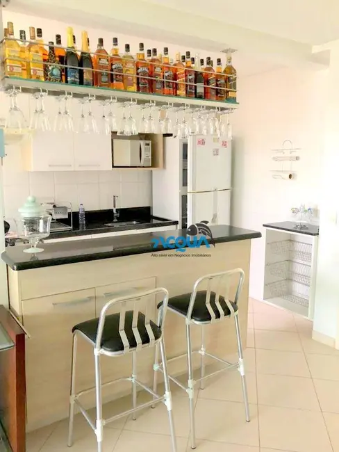 Foto 9 de Apartamento com 3 quartos à venda, 95m2 em Jardim Três Marias, Guaruja - SP