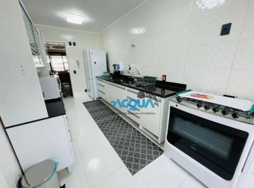 Foto 7 de Apartamento com 3 quartos à venda, 124m2 em Jardim Astúrias, Guaruja - SP