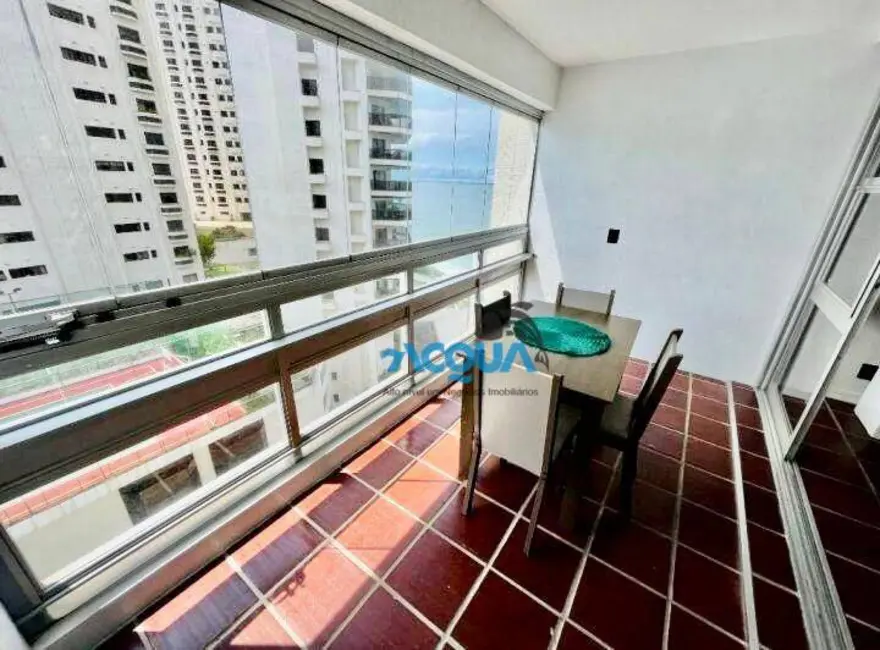 Foto 9 de Apartamento com 3 quartos à venda, 124m2 em Jardim Astúrias, Guaruja - SP