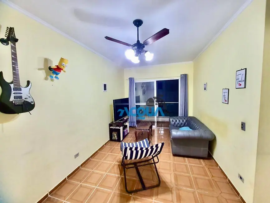 Foto 2 de Apartamento com 3 quartos à venda, 94m2 em Jardim Las Palmas, Guaruja - SP