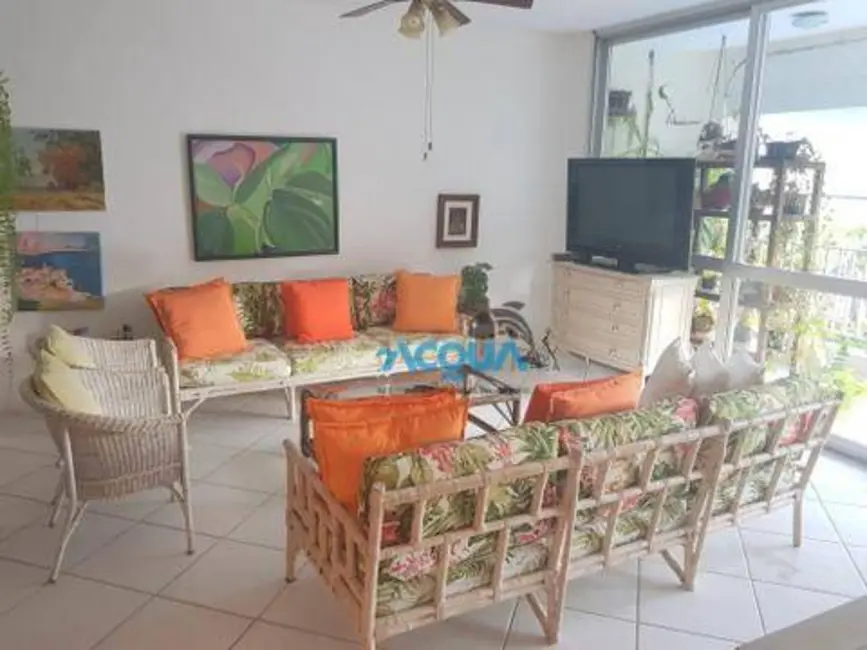 Apartamento com 3 quartos à venda, 120m2 em Guaruja - SP - imagem 2 Foto 2 de Apartamento com 3 quartos à venda, 120m2 em Guaruja - SP