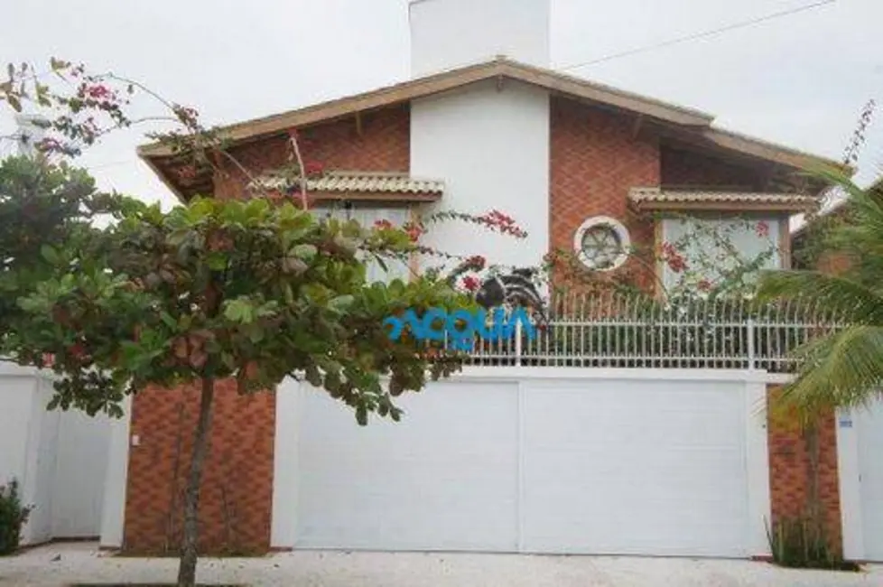 Foto 1 de Casa com 5 quartos à venda em Jardim Virgínia, Guaruja - SP