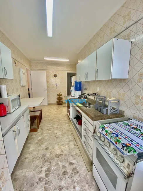 Apartamento com 2 quartos à venda, 104m2 em Barra Funda, Guaruja - SP - imagem 5 Foto 5 de Apartamento com 2 quartos à venda, 104m2 em Barra Funda, Guaruja - SP