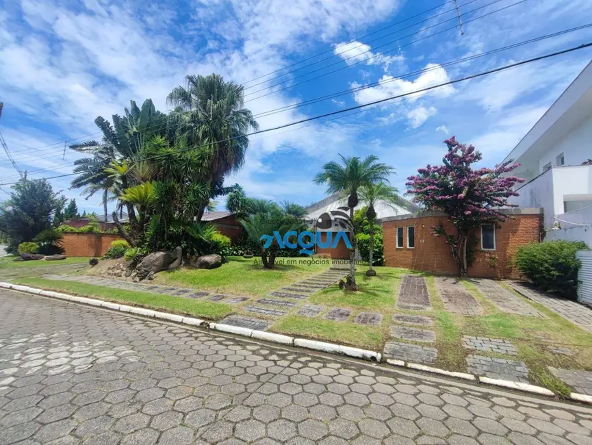 Casa de Condomínio com 6 quartos à venda, 2000m2 em Acapulco, Guaruja - SP - imagem 3 Foto 3 de Casa de Condomínio com 6 quartos à venda, 2000m2 em Acapulco, Guaruja - SP