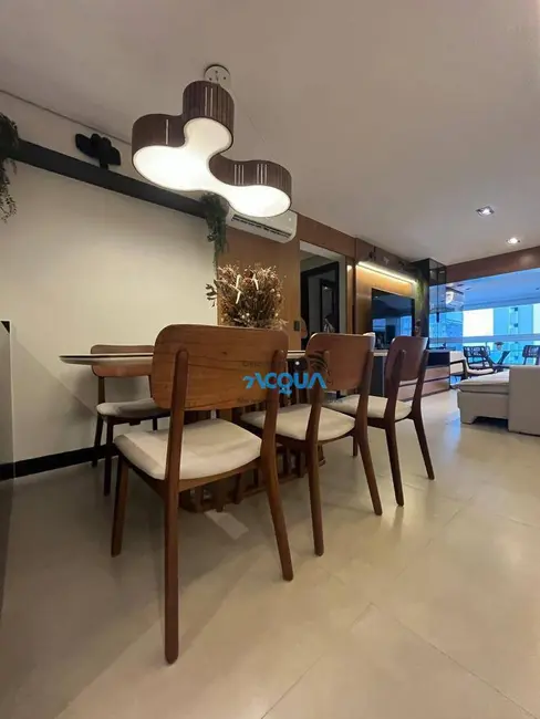 Foto 3 de Apartamento com 2 quartos à venda, 90m2 em Jardim Astúrias, Guaruja - SP