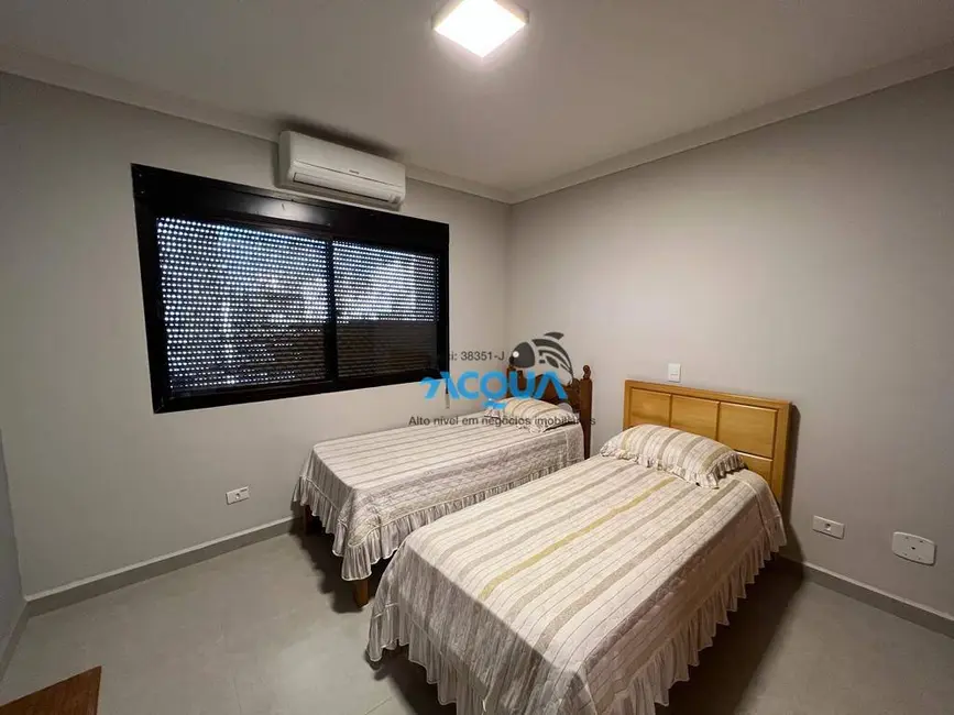 Apartamento com 3 quartos à venda, 140m2 em Barra Funda, Guaruja - SP - imagem 4 Foto 4 de Apartamento com 3 quartos à venda, 140m2 em Barra Funda, Guaruja - SP
