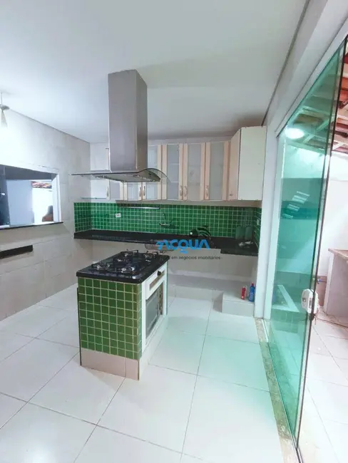 Sobrado com 3 quartos à venda, 100m2 em Sítio Paecara (Vicente de Carvalho), Guaruja - SP - imagem 5 Foto 5 de Sobrado com 3 quartos à venda, 100m2 em Sítio Paecara (Vicente de Carvalho), Guaruja - SP