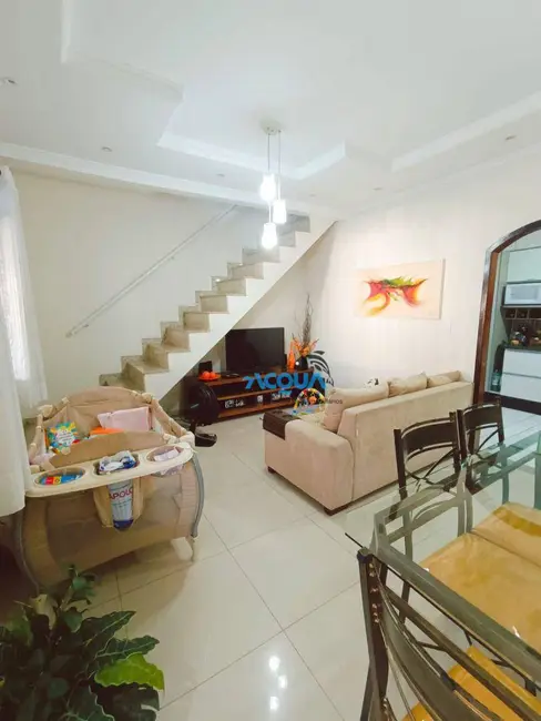 Sobrado com 3 quartos à venda, 117m2 em Sítio Paecara (Vicente de Carvalho), Guaruja - SP - imagem 3 Foto 3 de Sobrado com 3 quartos à venda, 117m2 em Sítio Paecara (Vicente de Carvalho), Guaruja - SP