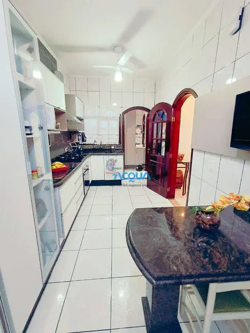 Sobrado com 3 quartos à venda, 117m2 em Sítio Paecara (Vicente de Carvalho), Guaruja - SP - imagem 6 Foto 6 de Sobrado com 3 quartos à venda, 117m2 em Sítio Paecara (Vicente de Carvalho), Guaruja - SP