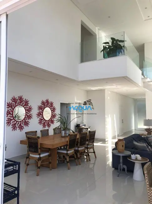 Casa de Condomínio com 5 quartos à venda, 518m2 em Jardim Acapulco, Guaruja - SP - imagem 4 Foto 4 de Casa de Condomínio com 5 quartos à venda, 518m2 em Jardim Acapulco, Guaruja - SP