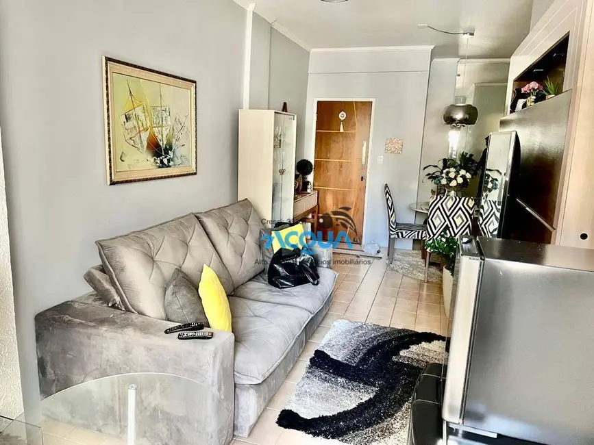 Foto 2 de Apartamento com 2 quartos à venda, 70m2 em Jardim Las Palmas, Guaruja - SP