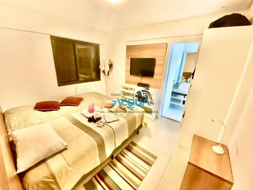 Foto 9 de Apartamento com 4 quartos à venda, 120m2 em Vila Luis Antônio, Guaruja - SP