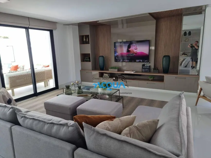 Casa de Condomínio com 7 quartos à venda, 1000m2 em Jardim Acapulco, Guaruja - SP - imagem 5 Foto 5 de Casa de Condomínio com 7 quartos à venda, 1000m2 em Jardim Acapulco, Guaruja - SP