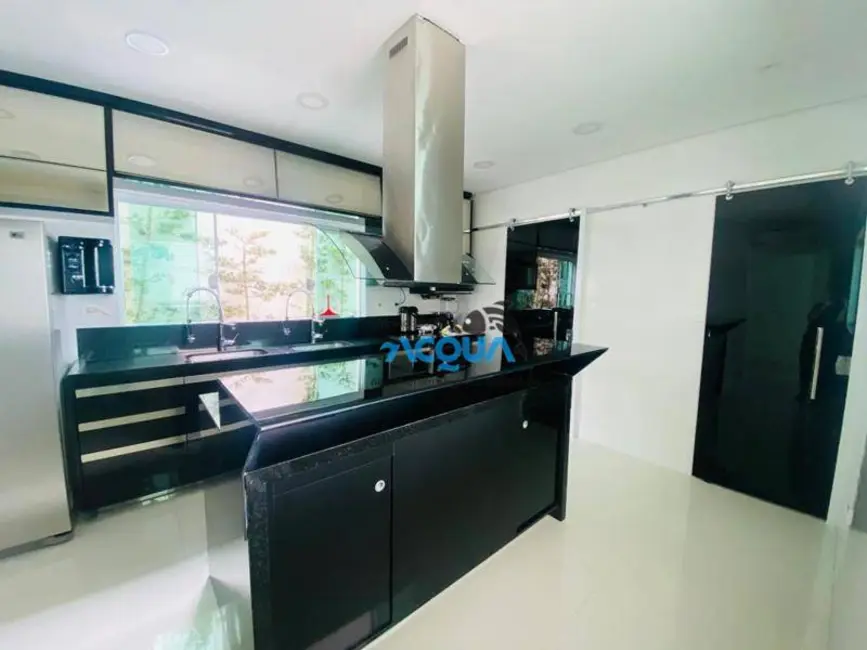 Casa de Condomínio com 7 quartos à venda, 500m2 em Acapulco, Guaruja - SP - imagem 8 Foto 8 de Casa de Condomínio com 7 quartos à venda, 500m2 em Acapulco, Guaruja - SP