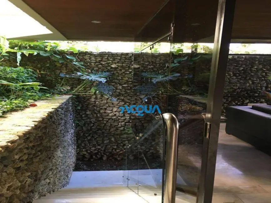 Casa de Condomínio com 5 quartos à venda, 1200m2 em Guaruja - SP - imagem 2 Foto 2 de Casa de Condomínio com 5 quartos à venda, 1200m2 em Guaruja - SP