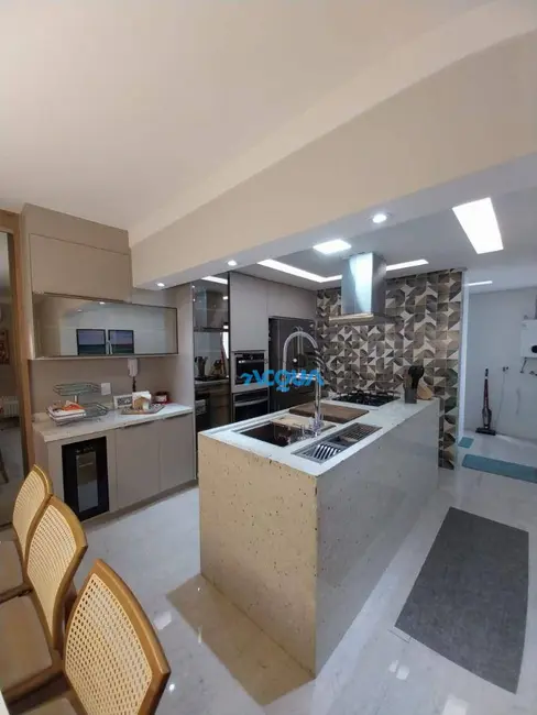 Apartamento com 4 quartos à venda, 155m2 em Vila Alzira, Guaruja - SP - imagem 5 Foto 5 de Apartamento com 4 quartos à venda, 155m2 em Vila Alzira, Guaruja - SP