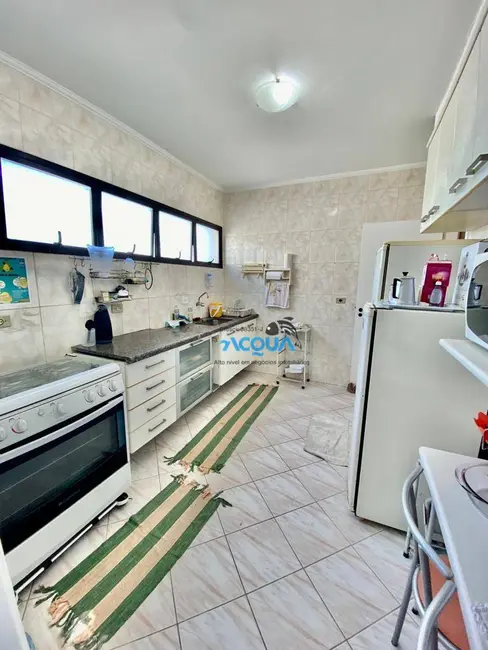 Foto 6 de Apartamento com 3 quartos à venda, 134m2 em Jardim Las Palmas, Guaruja - SP