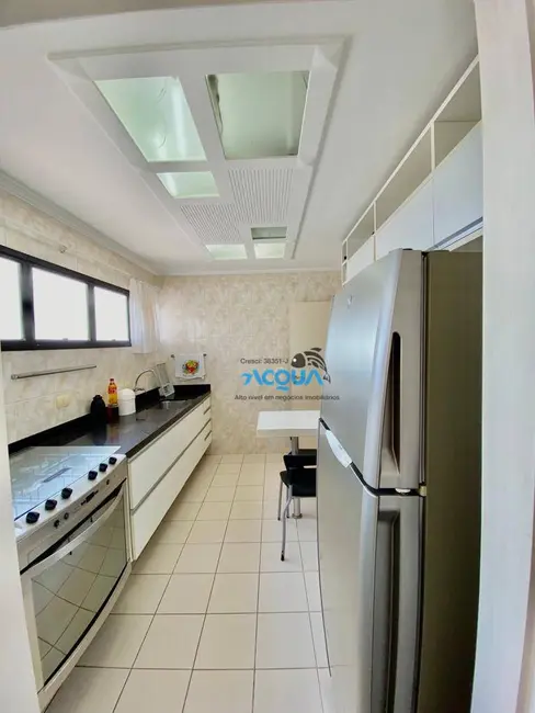 Foto 7 de Apartamento com 3 quartos à venda, 130m2 em Jardim Las Palmas, Guaruja - SP