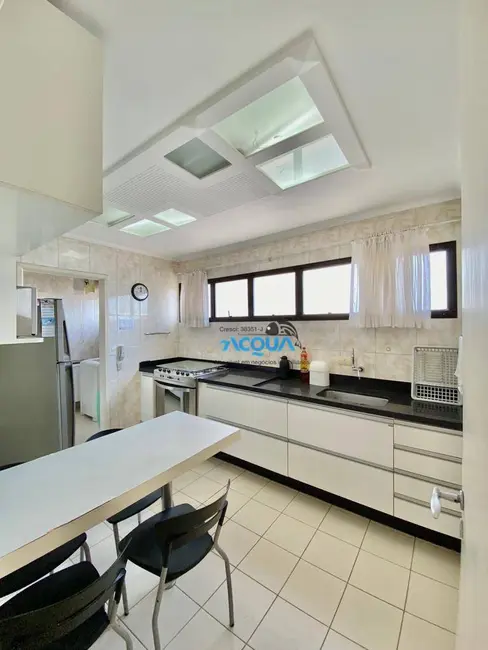 Foto 6 de Apartamento com 3 quartos à venda, 130m2 em Jardim Las Palmas, Guaruja - SP