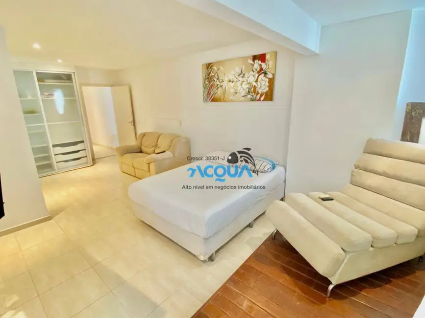 Foto 8 de Apartamento com 3 quartos à venda, 130m2 em Jardim Las Palmas, Guaruja - SP