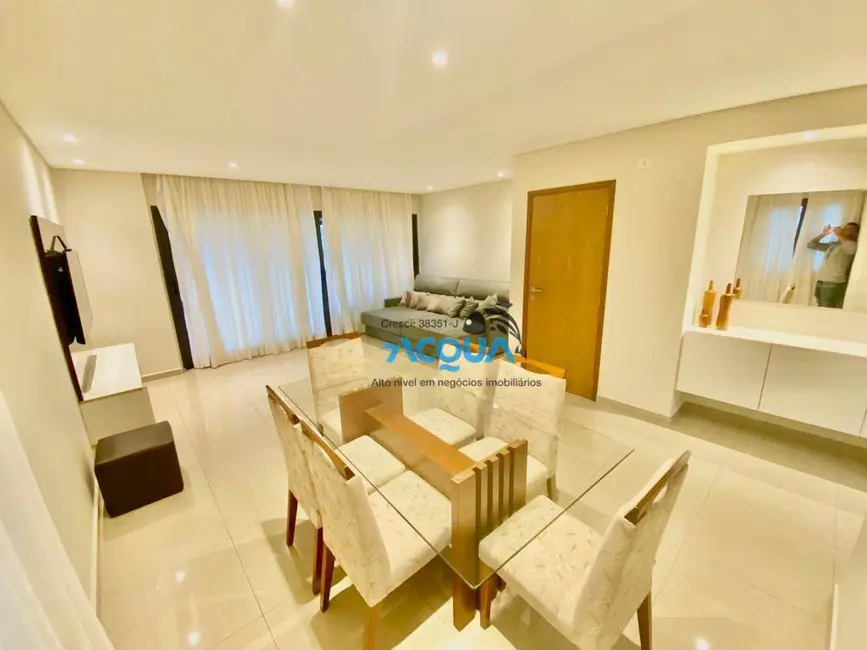 Foto 2 de Apartamento com 4 quartos à venda, 134m2 em Jardim Las Palmas, Guaruja - SP