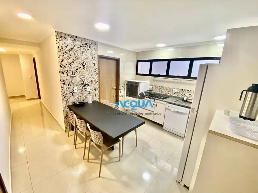 Foto 6 de Apartamento com 4 quartos à venda, 134m2 em Jardim Las Palmas, Guaruja - SP