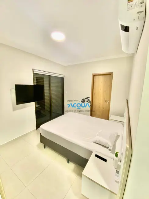 Foto 8 de Apartamento com 4 quartos à venda, 134m2 em Jardim Las Palmas, Guaruja - SP