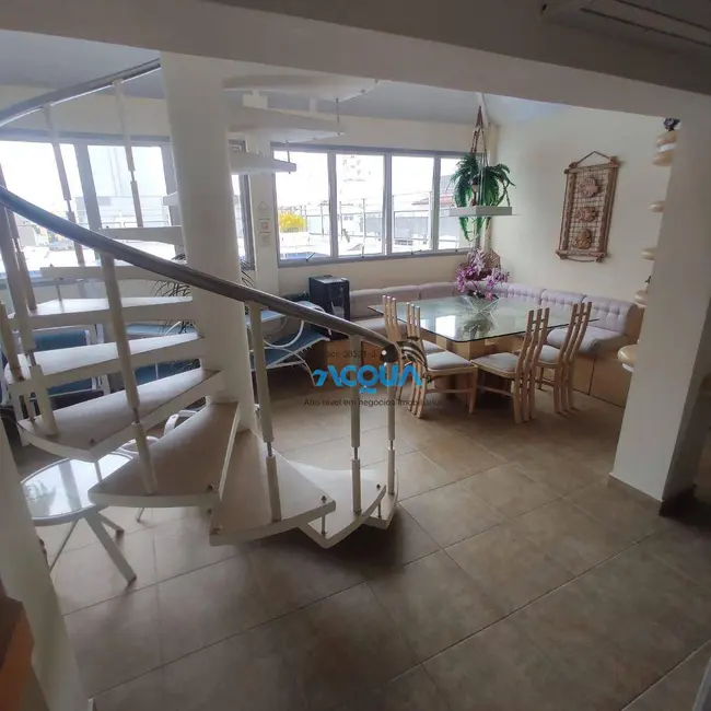 Cobertura com 3 quartos à venda, 240m2 em Guaruja - SP - imagem 4 Foto 4 de Cobertura com 3 quartos à venda, 240m2 em Guaruja - SP