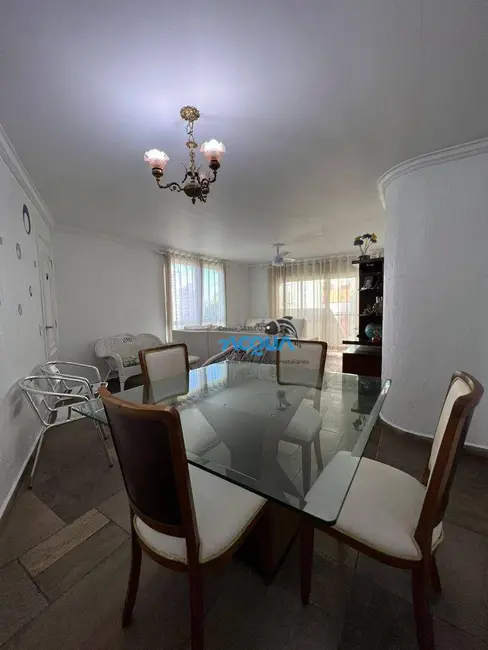 Apartamento com 3 quartos à venda, 110m2 em Jardim Astúrias, Guaruja - SP - imagem 3 Foto 3 de Apartamento com 3 quartos à venda, 110m2 em Jardim Astúrias, Guaruja - SP