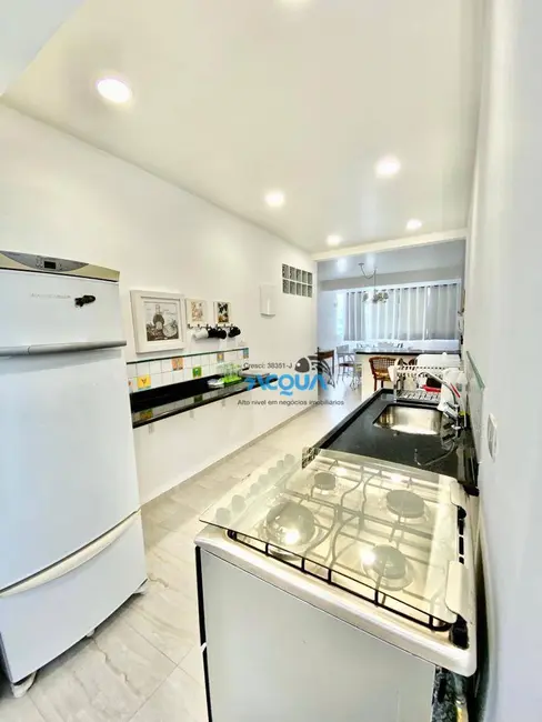Foto 4 de Apartamento com 4 quartos à venda, 130m2 em Guaruja - SP