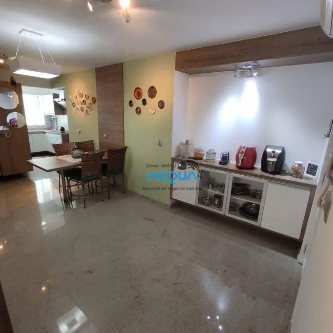 Apartamento com 3 quartos à venda, 130m2 em Guaruja - SP - imagem 4 Foto 4 de Apartamento com 3 quartos à venda, 130m2 em Guaruja - SP