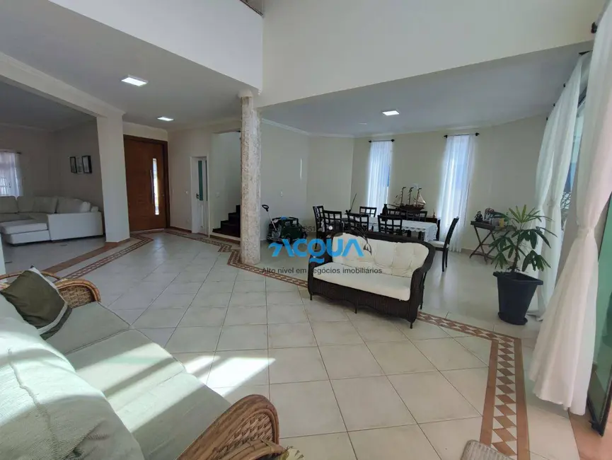 Casa de Condomínio com 4 quartos à venda, 525m2 em Jardim Acapulco, Guaruja - SP - imagem 6 Foto 6 de Casa de Condomínio com 4 quartos à venda, 525m2 em Jardim Acapulco, Guaruja - SP