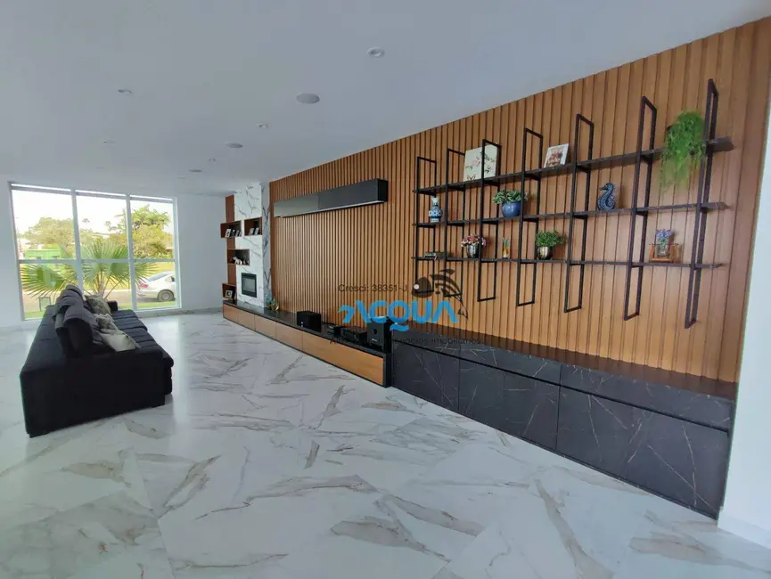 Casa de Condomínio com 5 quartos à venda em Jardim Acapulco, Guaruja - SP - imagem 3 Foto 3 de Casa de Condomínio com 5 quartos à venda em Jardim Acapulco, Guaruja - SP